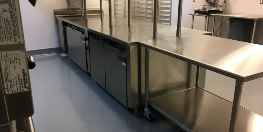 Interior de una cocina comercial
