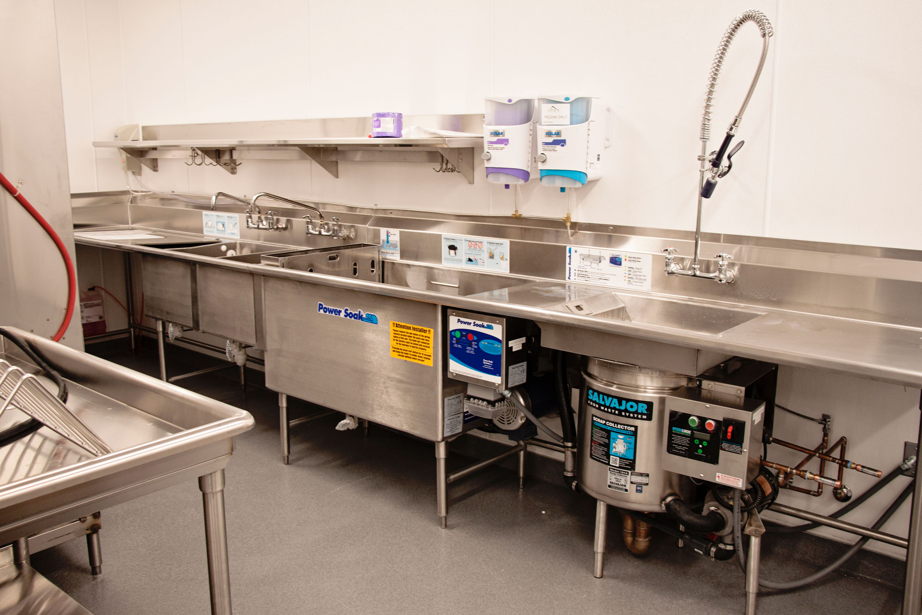 Commercial Kitchen Dish Room