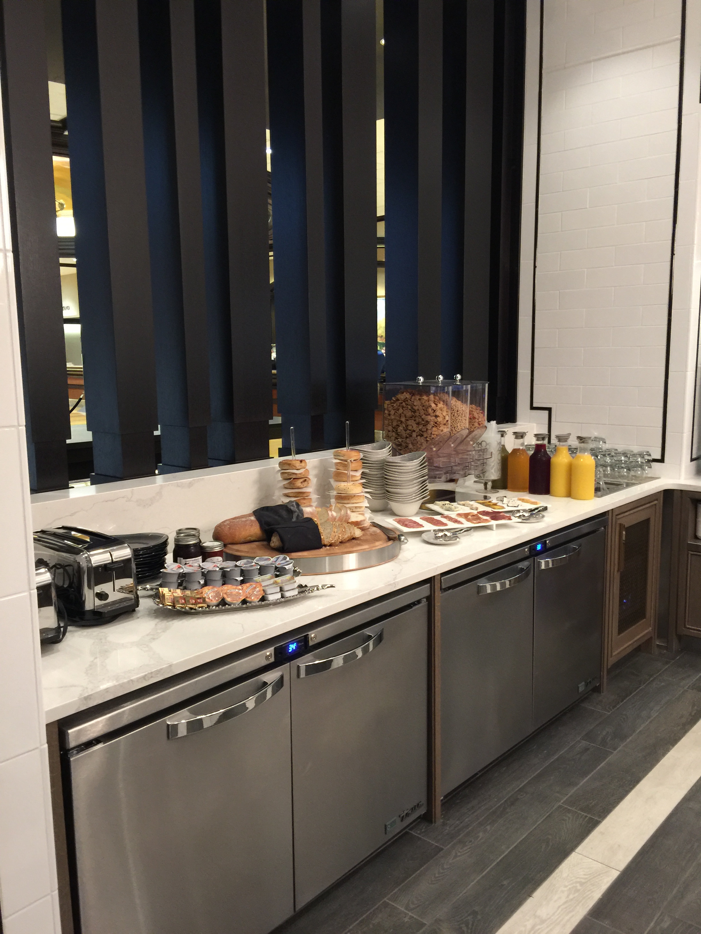 Commercial Dining Room Serving Line Breakfast Bar